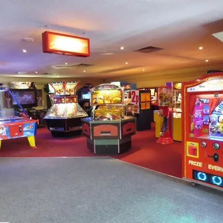 Bewles Caravan Rhyl Exterior photo